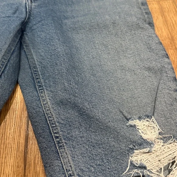 Agolde Riley cropped Distressed Jeans - Picture 2 of 10